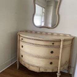 Antique dresser and mirror. Needs restoration.