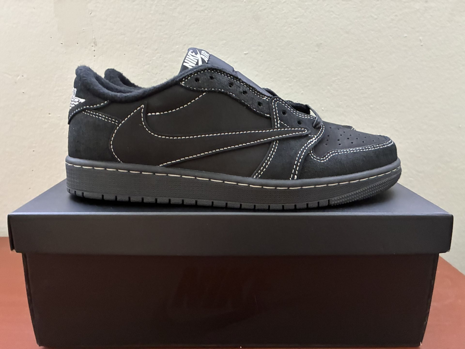 Jordan 1 Low Travis Scott Phantom Men’s Size 9.5