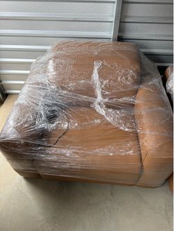 Bassett Tan Leather Power Recliner Chair