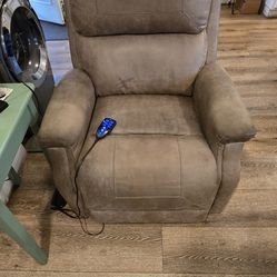 Electric recliner couch