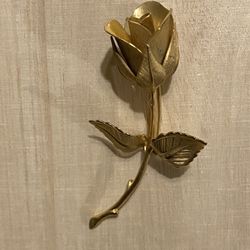 Vintage Giovanni Gold Tone Rose Brooch Circa 1960s