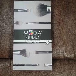 Moda Studio 8 Piece Pro Glam Brush Set/Kit MSRP$70 Vegan Royal Langnickel Sealed