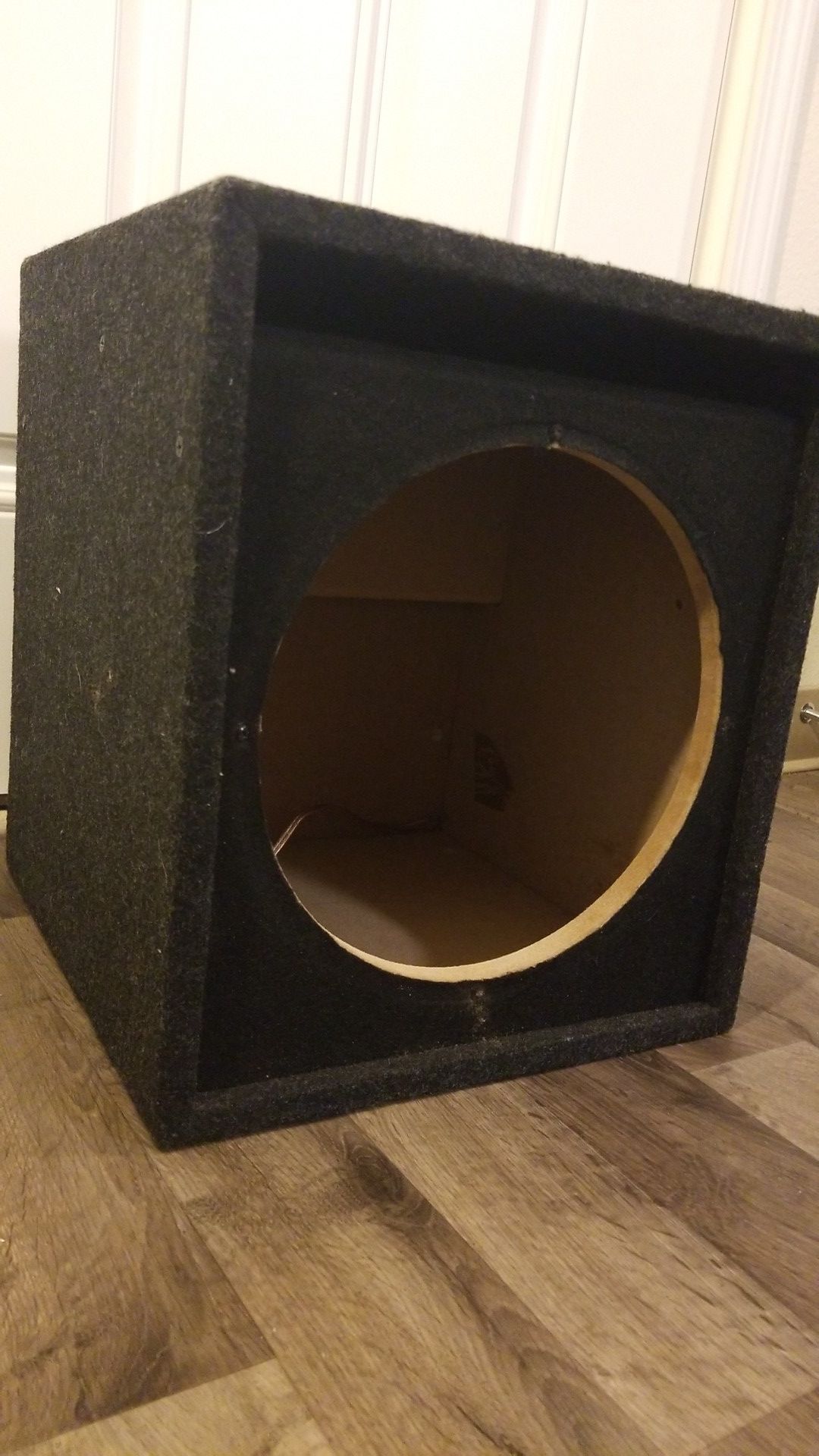Subwoofer box 12"