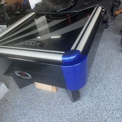 Air Hockey Table