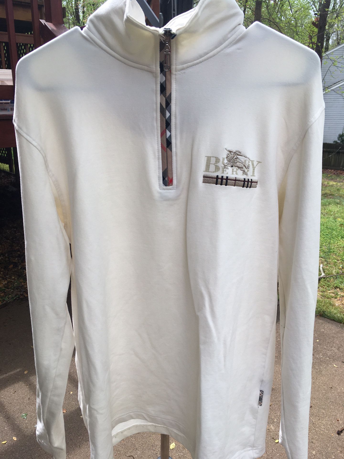 Burberry pullover long sleeve