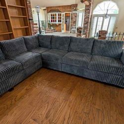 New Corduroy Sectional Couch / Free Delivery 