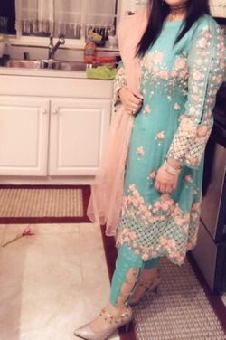 Embroidery work size large used once in excellent condition all wash