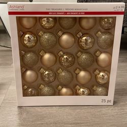 Mini Ornaments 75pcs