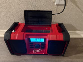 Milwaukee M18 Speaker/Radio