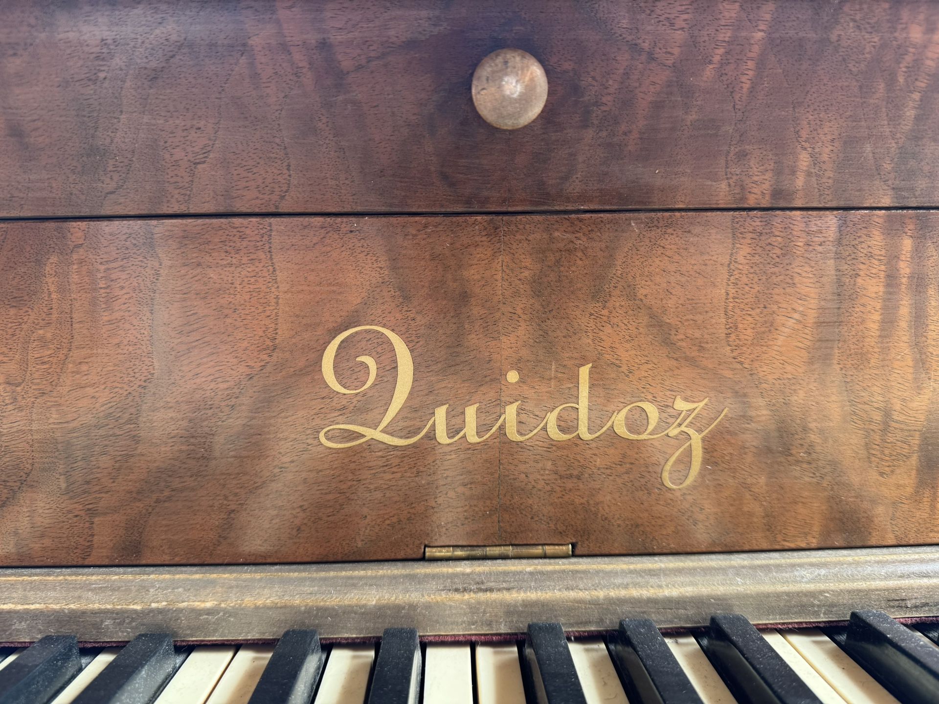 Vintage Quidoz Piano