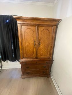 Wood armoire
