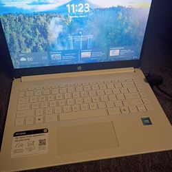 1 month old hp laptop