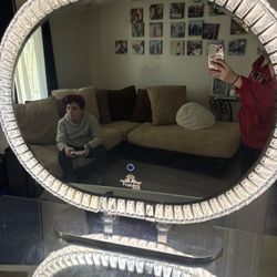 Lighted Vanity Mirror- Great Condition 