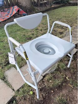 Oversize heavy duty commode