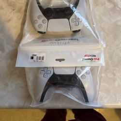 PS5 Controllers