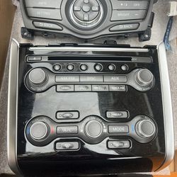 2013-2016 Nissan Pathfinder Climate Control And Radio 