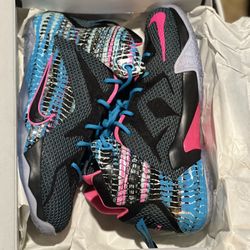 Nike LeBron 12 Chromosomes
