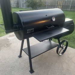 Old Country BBQ Pit Smoker