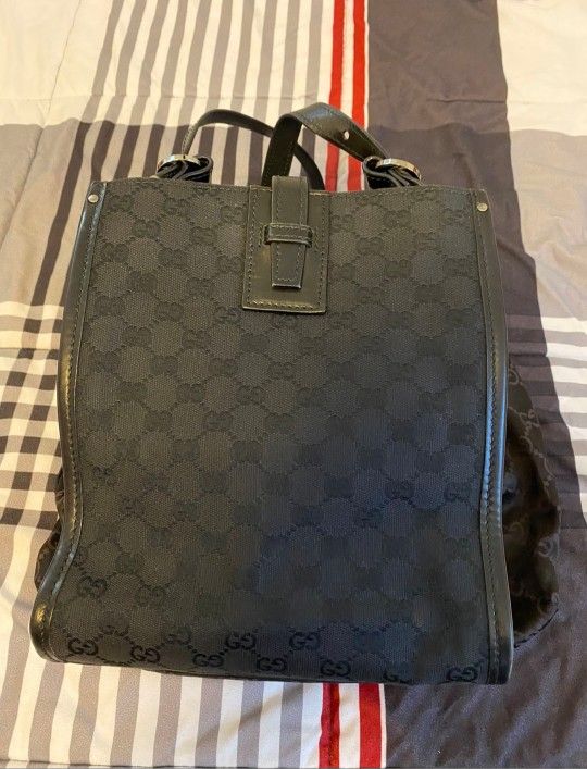 Gucci black canvas tote bag/single strap