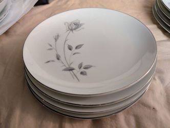 Royal Song fine china Midnight Rose salad plate set of 4