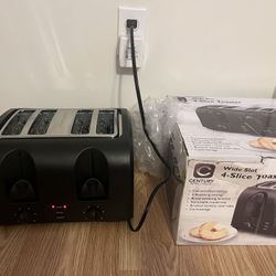 NEW OPEN BOX 4 SLICE WIDE SLOT TOASTER. 🥯🍞.  GREAT FOR BAGELS. 🥯.  CANCEL BUTTON.  VARIOUS SETTINGS.  WAS $39.99 (SEE AD).  SALE $20🔥🔥