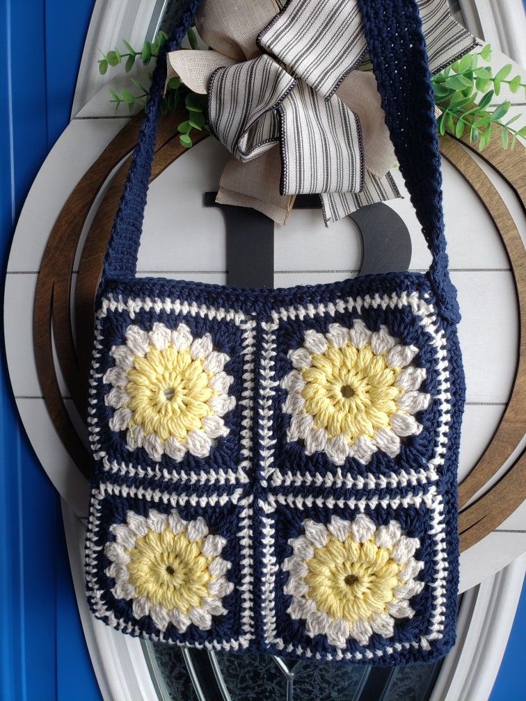 Shoulder purse