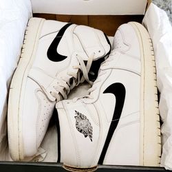 Size 11 Nike Air Jordan 1 High Retro OG Premium “Yin-Yang” 555088-102.

