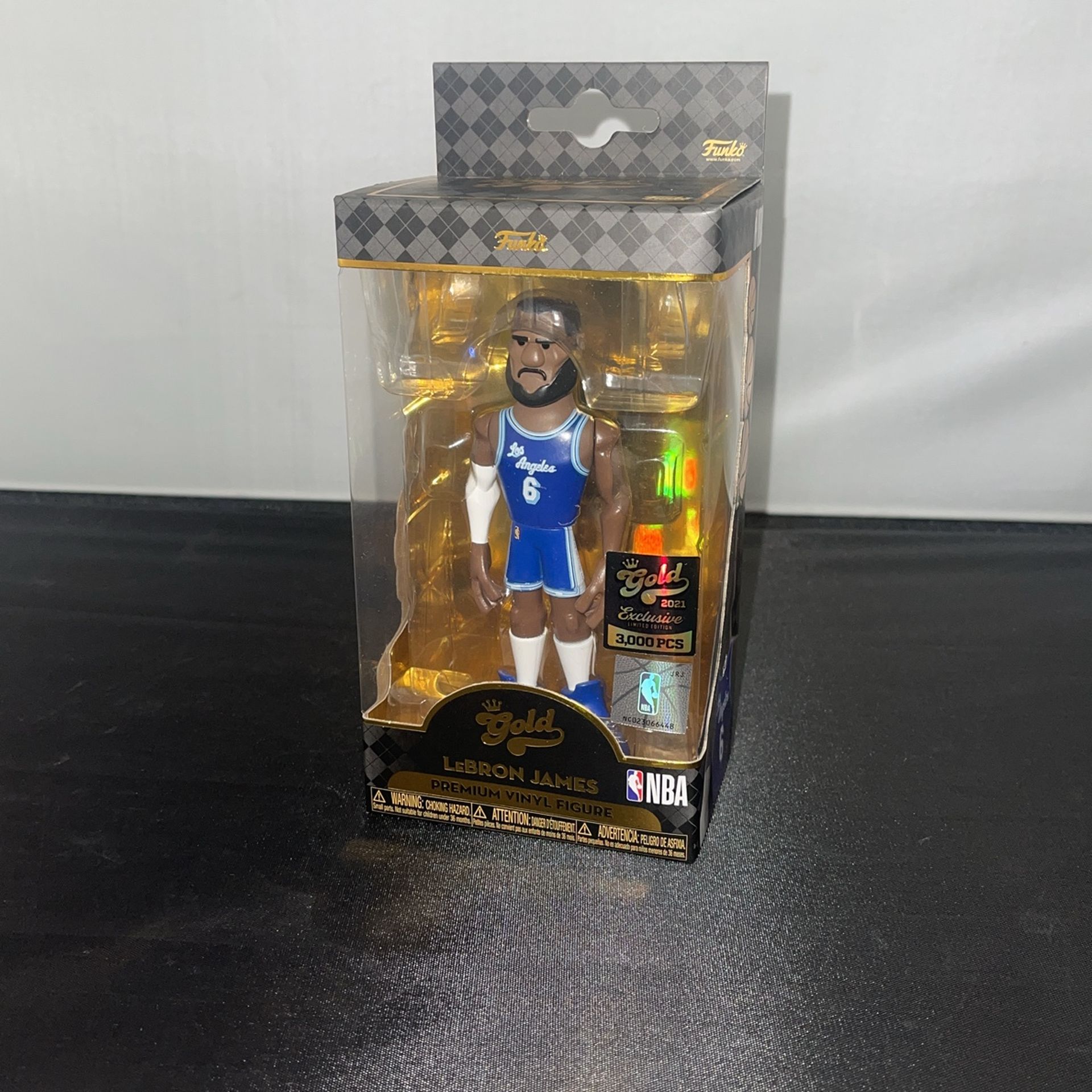 NIB Funko Gold Nba Lakers Lebron James 4inch Exclusive 3000 Pieces