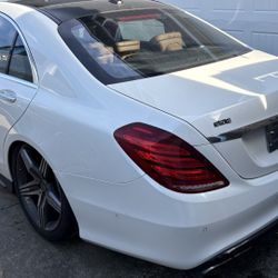 PARTING OUT 2016 MERCEDES S63 AMG. AWD S550 w222