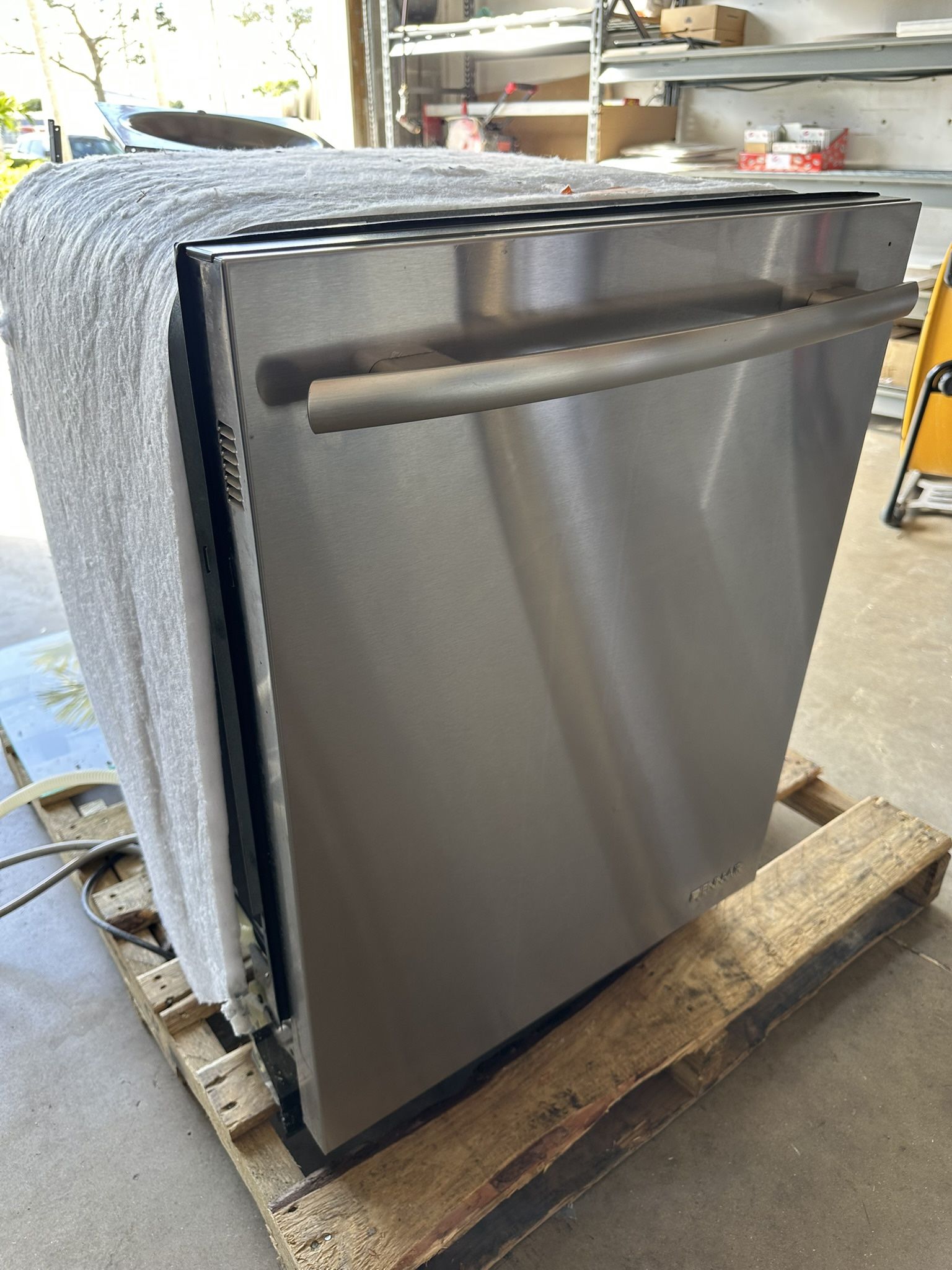 Jenn-air Dishwasher And Stove Ventilation Fan