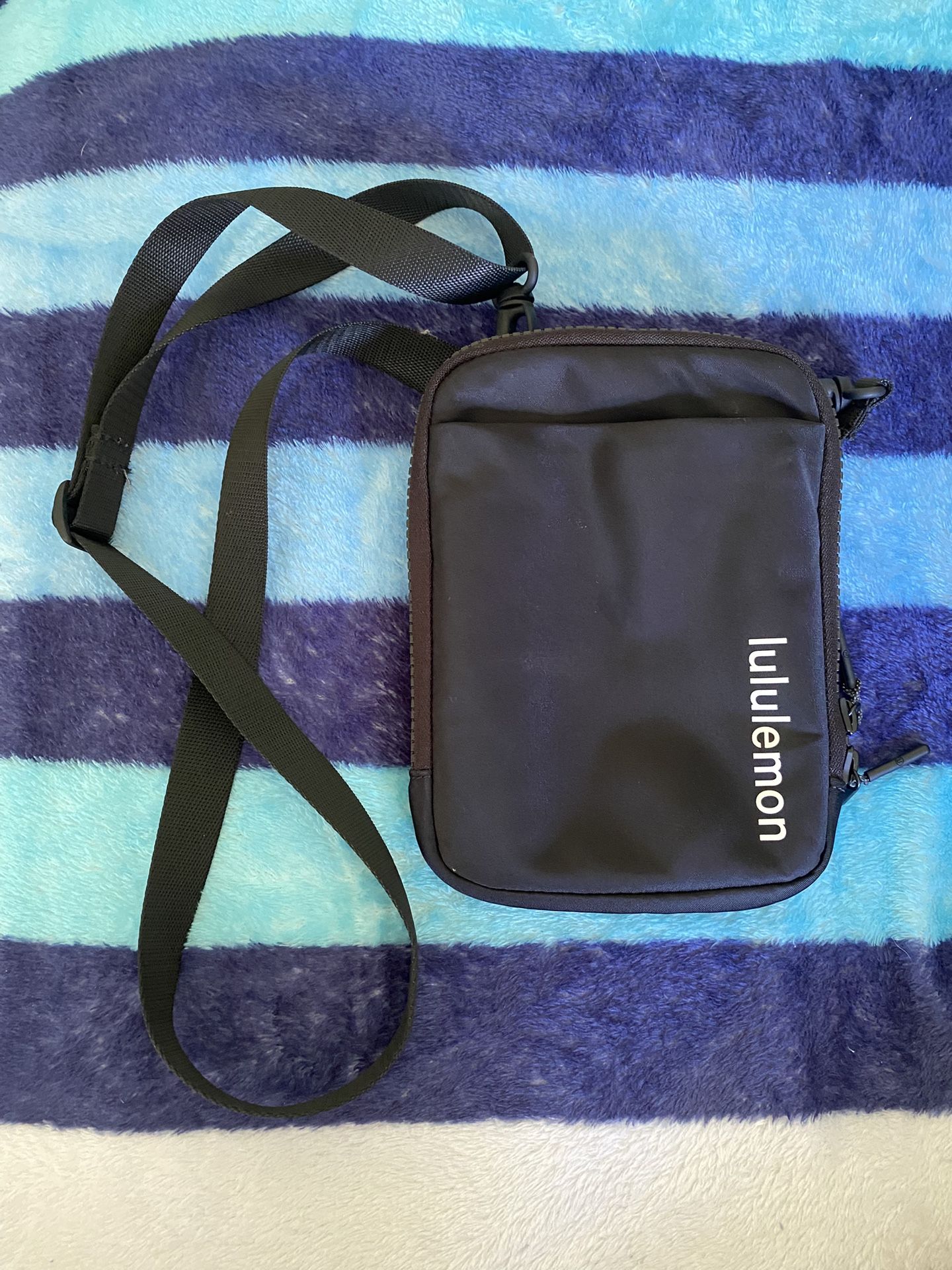 Lululemon crossbody bag