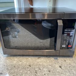 Toshiba microwave 1.2 Cu. ft