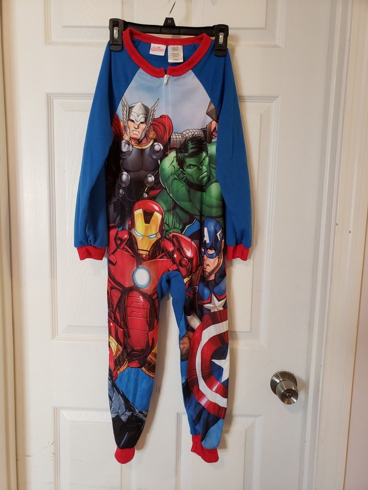 Boy's Pajamas Size 6/7