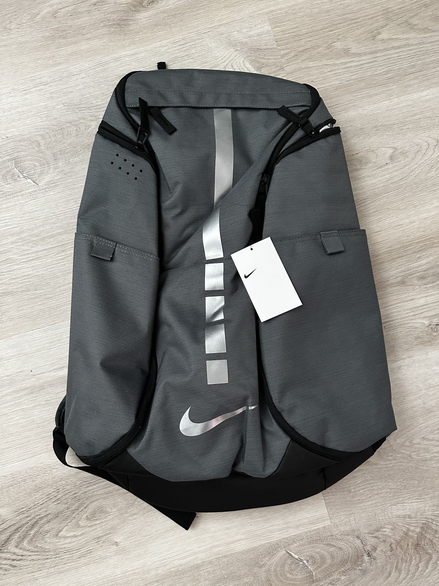 NIKE Hoops Elite Pro (gray/ black/ silver) *Brand New*