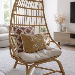 Vintage Rattan Chair from World Market – 1950s Style ✨