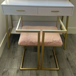 Beautiful Contemporary Desk & Chair - Like New!