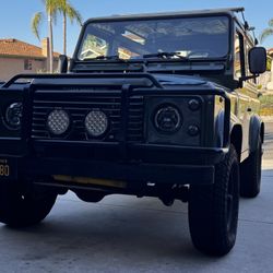 1990 Land Rover Defender