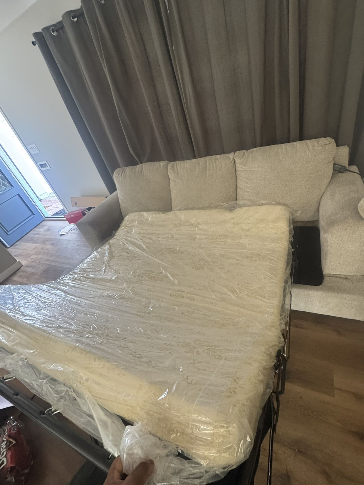 Swivel Chair/ Love Seat , Sofa Bed