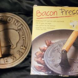 Cast Iron Bacon Grill/ Press