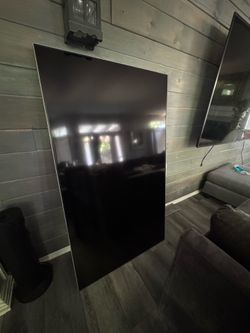 SHARP. TV. 70in
