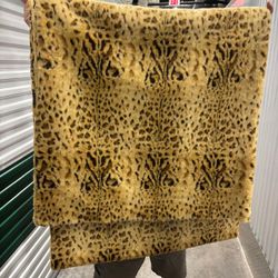 Thick plush leopard velour fabric.. 3.75 yard x 64 “ .. $100