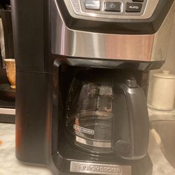 Black & Decker 12-Cup Mill & Brew Coffee Maker 