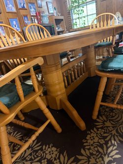 Oak Dining Table and Chair Set/6 chairs/