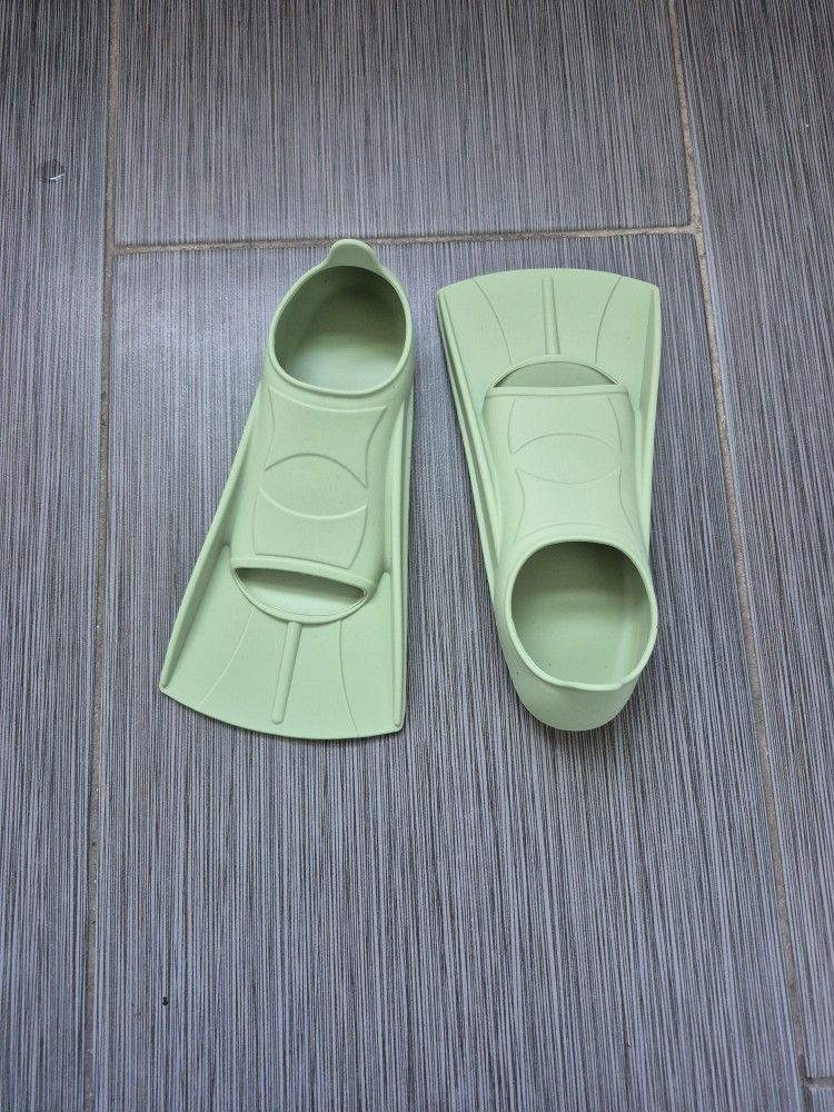 Kid's Swimming Fins XXXS 24-26 (New)