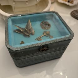 Unique Vintage Jewelry/Trinket Box 