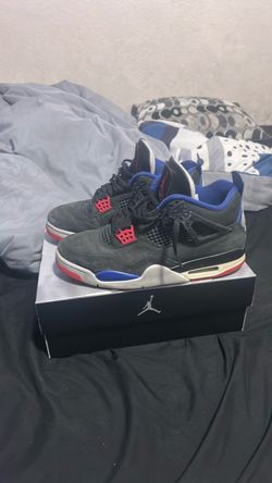 Jordan 4s