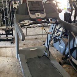 Precor 956i Treadmill