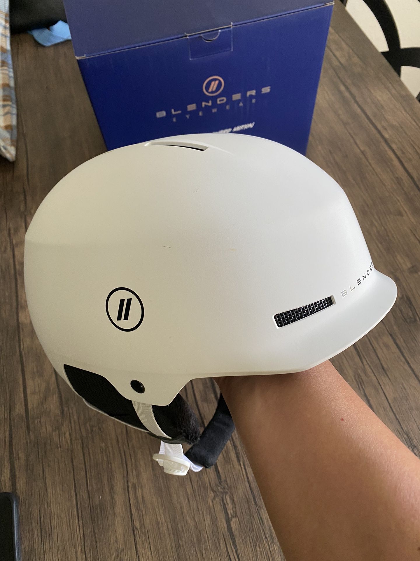 Blenders ski Helmet Men's Large