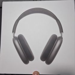 Sealed Black Airpods Max
