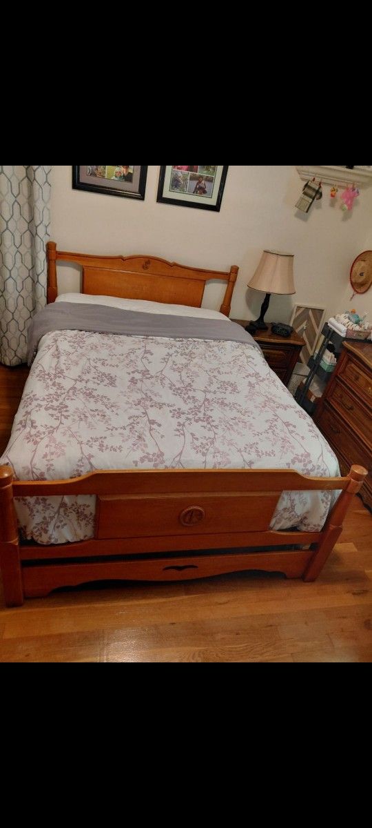 Full Size Bedframe